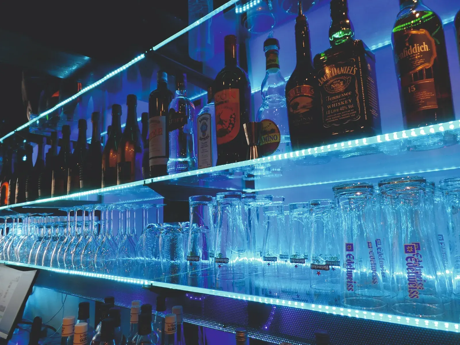 Comptoir du bar Bulles Bazar